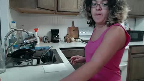 Snapshot of i_fetishize_u chatting on 02/07/25, 07:17 ShortStuff online show from 02/07/25, 07:17