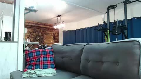 Snapshot of i_fetishize_u chatting on 02/13/25, 01:08 ShortStuff online show from 02/13/25, 01:08