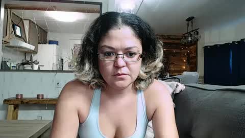 Snapshot of i_fetishize_u chatting on 02/13/25, 09:06 ShortStuff online show from 02/13/25, 09:06