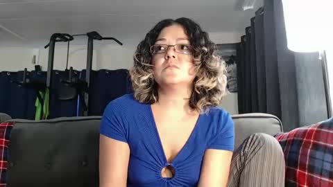 Snapshot of i_fetishize_u chatting on 02/25/25, 08:09 ShortStuff online show from 02/25/25, 08:09