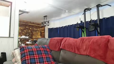 Snapshot of i_fetishize_u chatting on 03/11/25, 05:35 ShortStuff online show from 03/11/25, 05:35