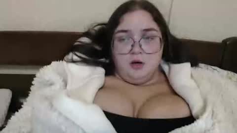 Dominika online show from 10/04/25, 10:19