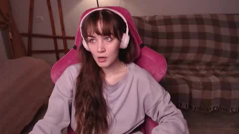 elisabeth online show from 10/14/25, 10:05