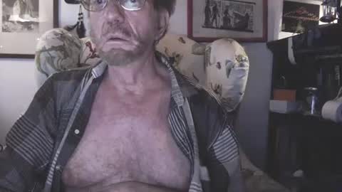 ImYourBitch online show from 02/08/25, 06:22