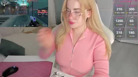 HiI am  EvaPVT is open  online show from 03/12/26, 04:46