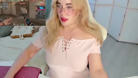 HiI am  EvaPVT is open  online show from 05/26/26, 01:40