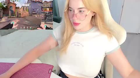 HiI am  EvaPVT is open  online show from 06/19/26, 03:27