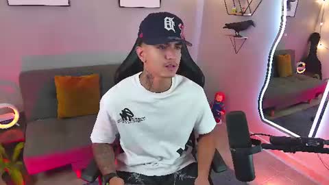 Light online show from 07/13/26, 01:52