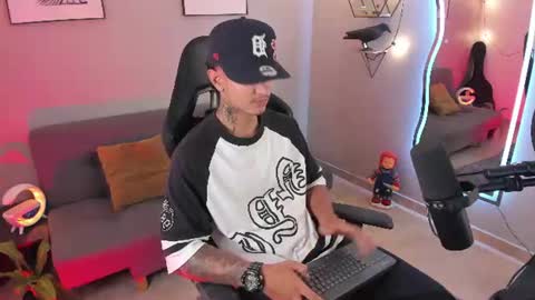 Light online show from 07/17/26, 12:39