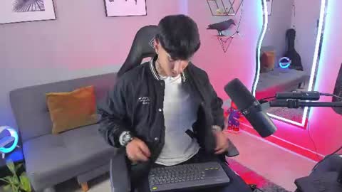 Light online show from 08/01/26, 12:43