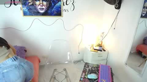 iam_monika online show from 11/11/25, 08:53