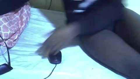 Snapshot of iam_nisa chatting on 10/20/25, 02:23 iam_nisa online show from 10/20/25, 02:23