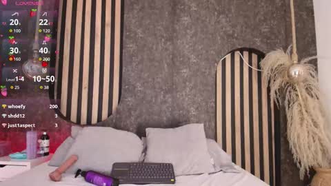 Snapshot of iam_salome_ chatting on 10/22/25, 07:46 salome online show from 10/22/25, 07:46