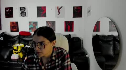 Snapshot of iam_sammy_01 chatting on 11/19/25, 12:16 Sammy online show from 11/19/25, 12:16