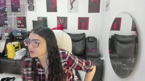 Snapshot of iam_sammy_01 chatting on 12/03/25, 12:14 Sammy online show from 12/03/25, 12:14