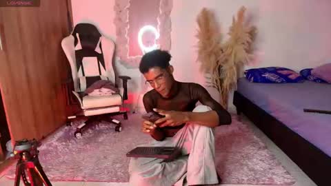 iamandrey_ online show from 06/15/26, 11:07