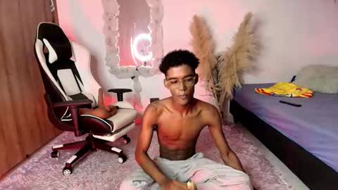 iamandrey_ online show from 06/27/26, 11:43