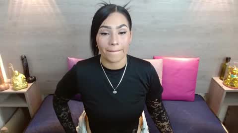 Snapshot of iamcarollvbna chatting on 10/20/25, 02:45  Caroll online show from 10/20/25, 02:45