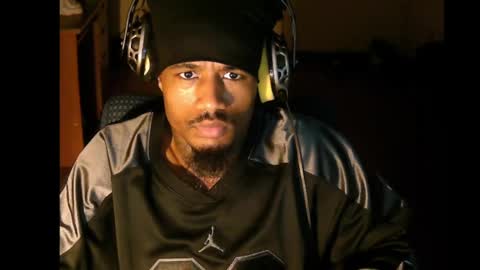 Snapshot of iamjohnny4u chatting on 11/23/25, 06:02 iamjohnny4u online show from 11/23/25, 06:02