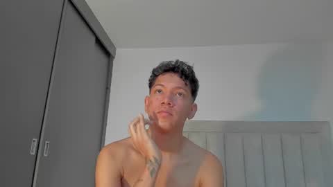 Juliiiiian online show from 06/19/26, 11:25