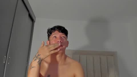 Juliiiiian online show from 06/21/26, 11:02
