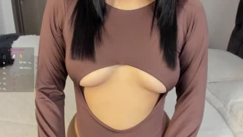    online show from 09/22/25, 04:53