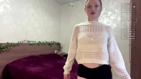 Lylu online show from 10/20/25, 01:22