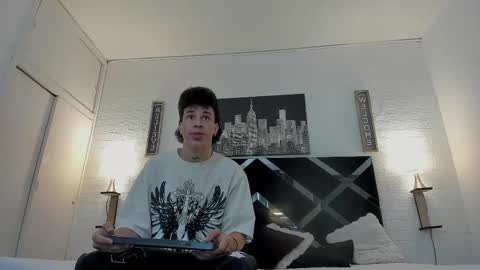 Mariano online show from 10/20/25, 04:24