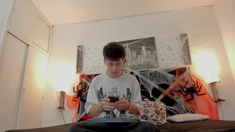 Mariano online show from 10/27/25, 03:54