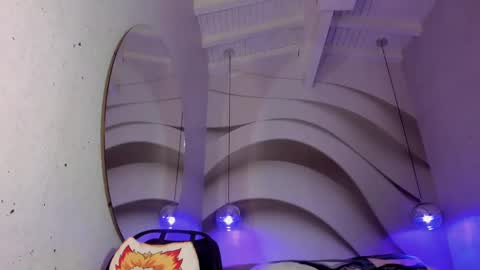 Nayuta online show from 01/12/25, 02:24