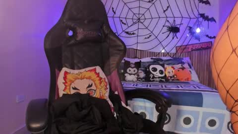 Nayuta online show from 10/28/25, 07:49