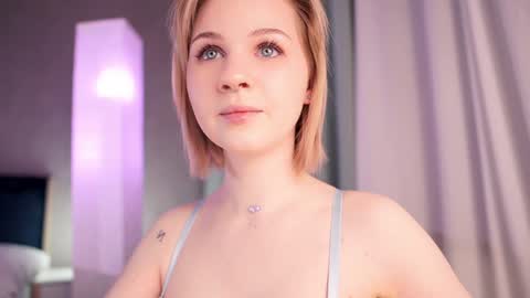 Nina  online show from 01/26/25, 06:58