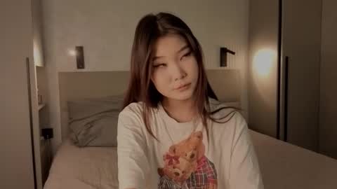 Snapshot of iamyuki_ chatting on 11/10/25, 03:00 iamyuki_ online show from 11/10/25, 03:00