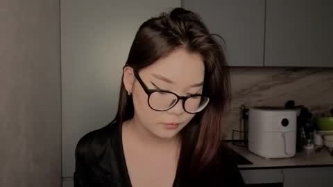 Snapshot of iamyuki_ chatting on 12/23/25, 08:23 iamyuki_ online show from 12/23/25, 08:23