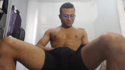 Snapshot of ian_tuner chatting on 11/12/25, 05:02 ian_tuner online show from 11/12/25, 05:02