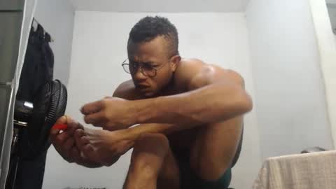 Snapshot of ian_tuner chatting on 11/13/25, 05:06 ian_tuner online show from 11/13/25, 05:06