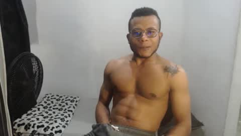 Snapshot of ian_tuner chatting on 12/14/25, 01:22 ian_tuner online show from 12/14/25, 01:22