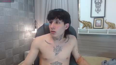 ian online show from 11/10/25, 08:13