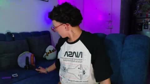 ian  online show from 04/16/26, 01:39