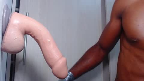 Snapshot of ianrashatxxx chatting on 10/28/25, 11:07 Ian Rashad online show from 10/28/25, 11:07