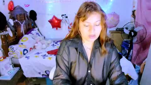 Snapshot of iansofy27 chatting on 11/24/25, 10:26 ansifia online show from 11/24/25, 10:26