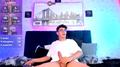 Snapshot of ianwayne_ chatting on 01/08/25, 10:37 Andrew online show from 01/08/25, 10:37