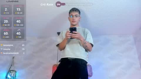 Snapshot of ianwayne_ chatting on 06/17/26, 05:21 Andrew online show from 06/17/26, 05:21