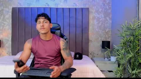 Ian White online show from 09/08/25, 07:57