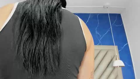 ibbie_ online show from 11/20/25, 12:05