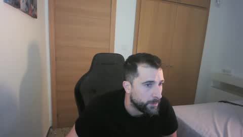 Snapshot of iberian_macho chatting on 11/28/25, 03:58 iberian_macho online show from 11/28/25, 03:58