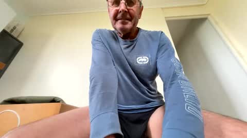 Aussie Farmer online show from 05/17/26, 01:03