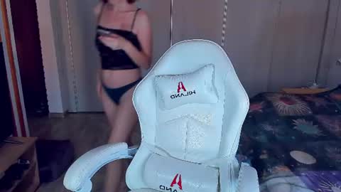 Nana online show from 06/18/26, 04:33