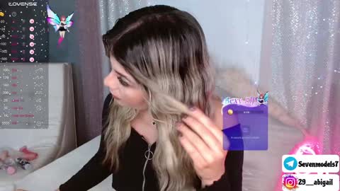 ice_y_abigail online show from 12/06/24, 12:38