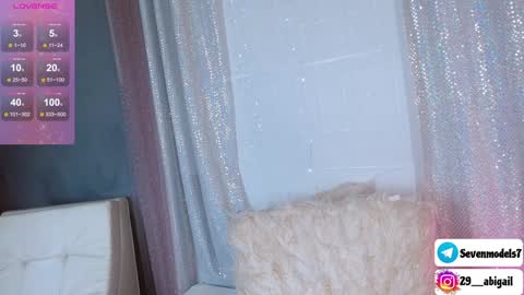 ice_y_abigail online show from 12/10/24, 05:00